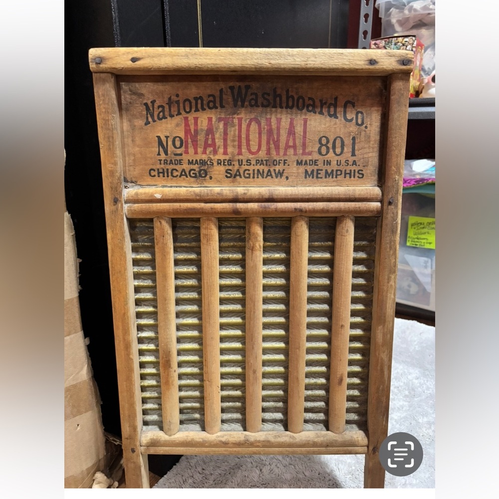 Vintage National Washboard Co. No. 801
also known as "The Brass King Top Notch"
